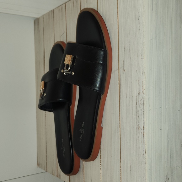 Louis Vuitton Lock Sandals - Authentic - RARE - Picture 4 of 10